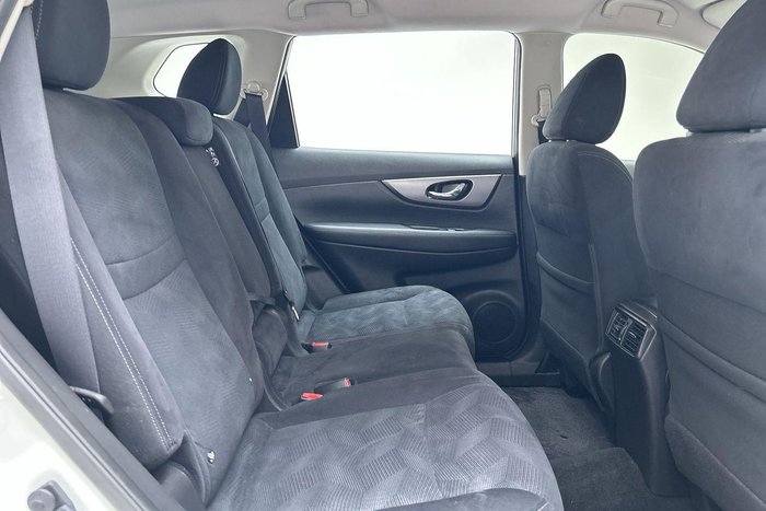 2016 Nissan X-TRAIL ST