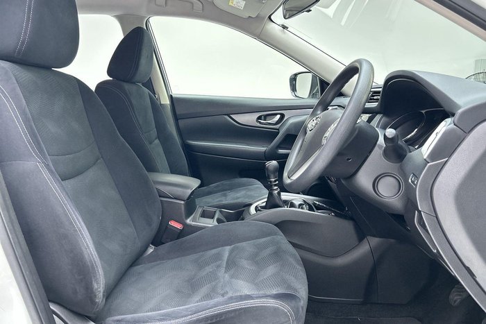 2016 Nissan X-TRAIL ST