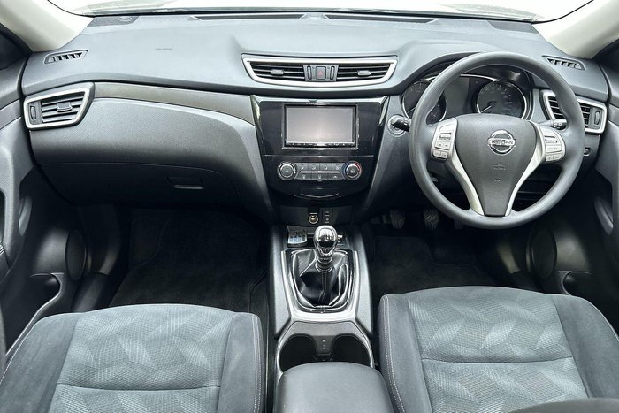 2016 Nissan X-TRAIL ST