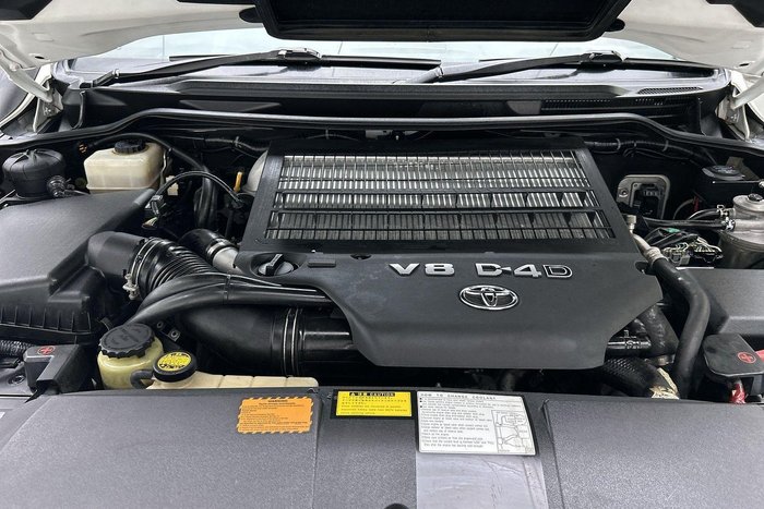 2011 Toyota Landcruiser Altitude