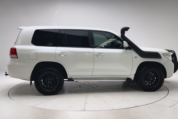 2011 Toyota Landcruiser Altitude