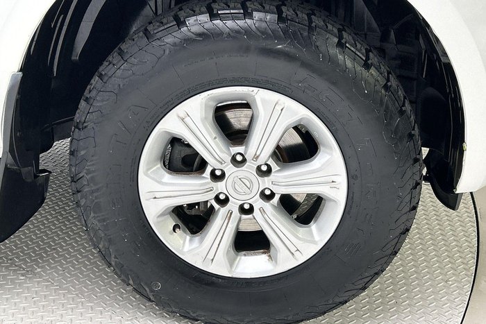 2017 Nissan Navara ST