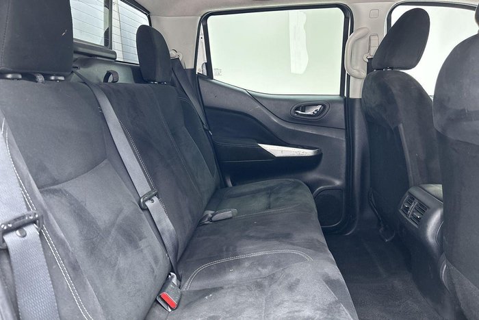 2017 Nissan Navara ST