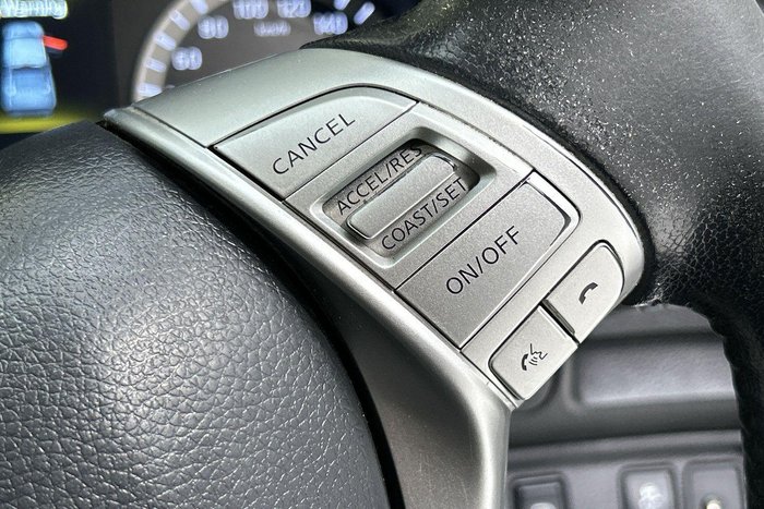 2017 Nissan Navara ST