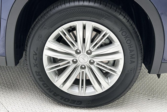 2024 Mitsubishi Outlander LS