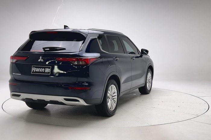 2024 Mitsubishi Outlander LS