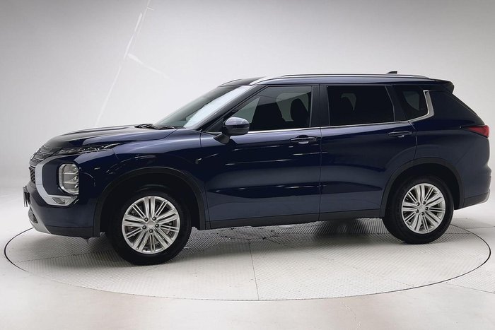 2024 Mitsubishi Outlander LS