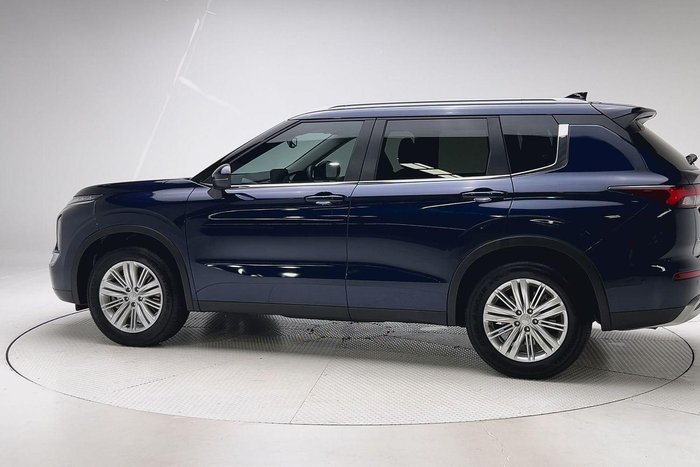 2024 Mitsubishi Outlander LS