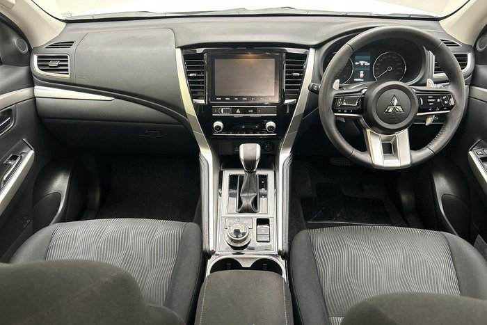 2024 Mitsubishi Pajero Sport GLS