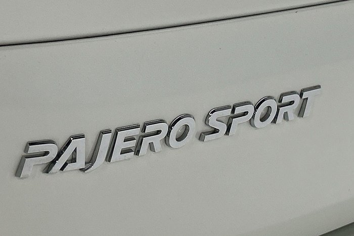 2024 Mitsubishi Pajero Sport GLS