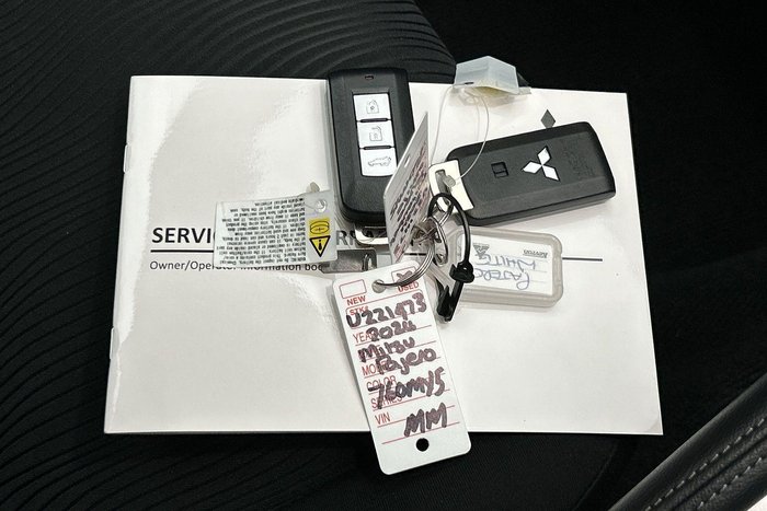 2024 Mitsubishi Pajero Sport GLS