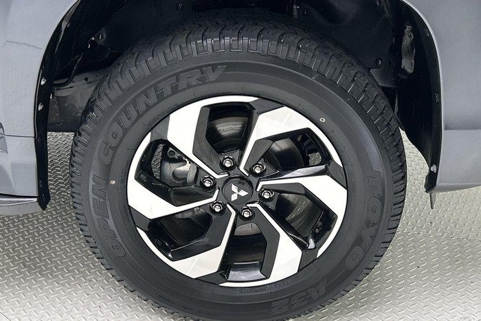 2024 Mitsubishi Pajero Sport Exceed