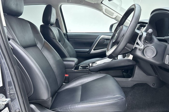 2024 Mitsubishi Pajero Sport Exceed