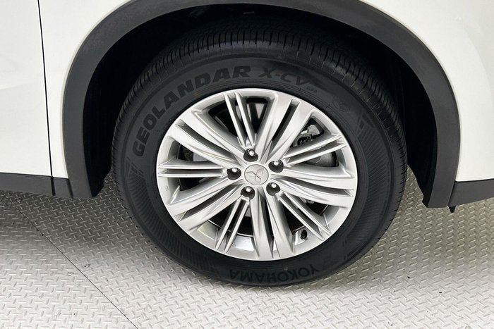 2024 Mitsubishi Outlander LS