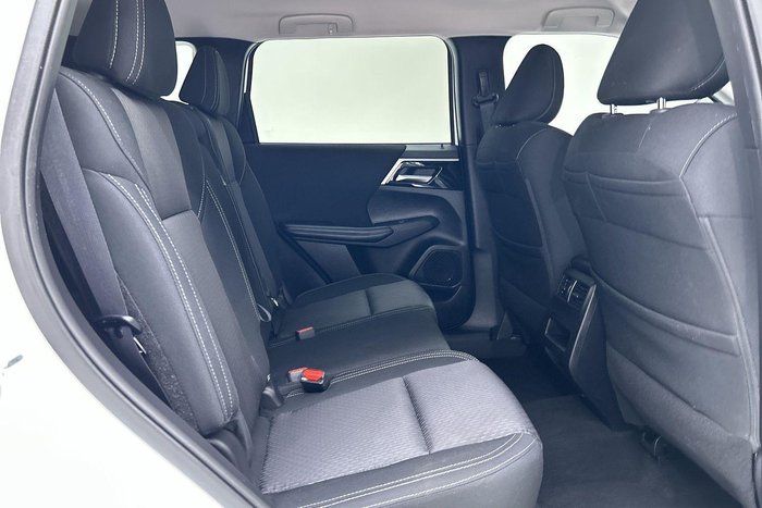 2024 Mitsubishi Outlander LS