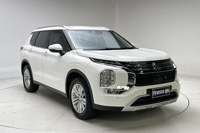 2024 Mitsubishi Outlander LS