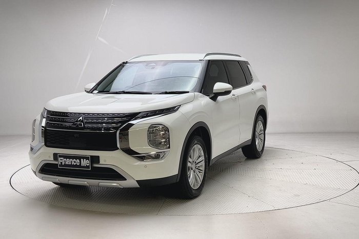 2024 Mitsubishi Outlander LS