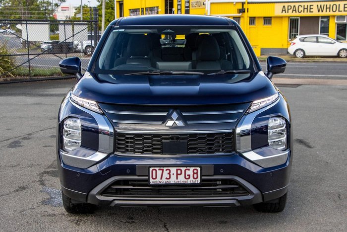 2025 Mitsubishi Outlander ES