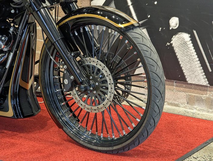 2020 Harley-Davidson Street Glide Special 114 (FLHXS) Touring Black