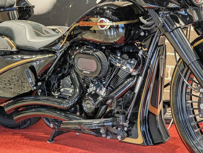 2020 Harley-Davidson Street Glide Special 114 (FLHXS) Touring Black