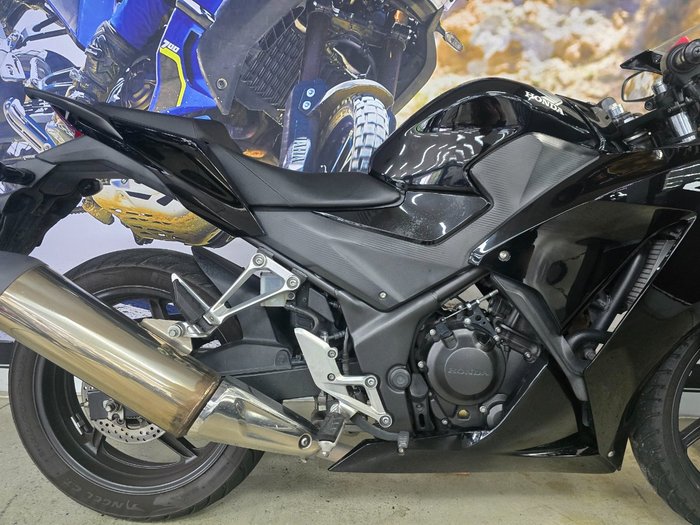 2014 Honda CBR300R BLACK