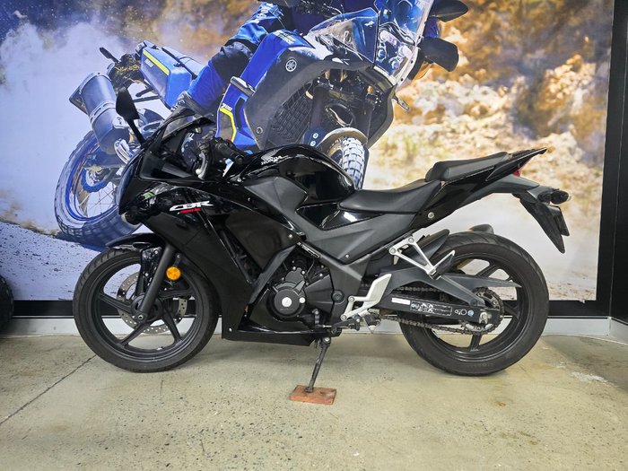 2014 Honda CBR300R BLACK