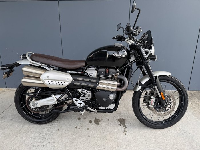 2022 Triumph SCRAMBLER 1200 XC BLACK