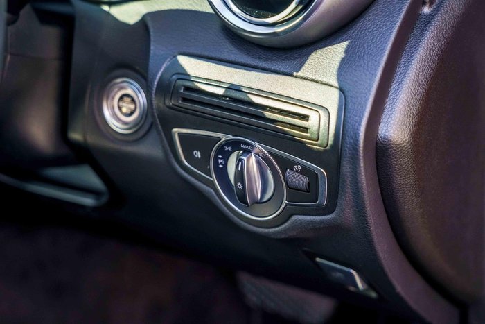 2019 Mercedes-Benz GLC-Class GLC300