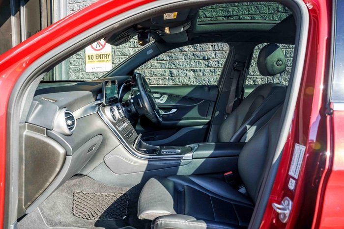 2019 Mercedes-Benz GLC-Class GLC300