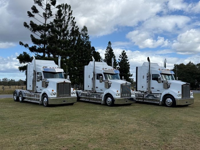 2023 Kenworth T610 SAR White