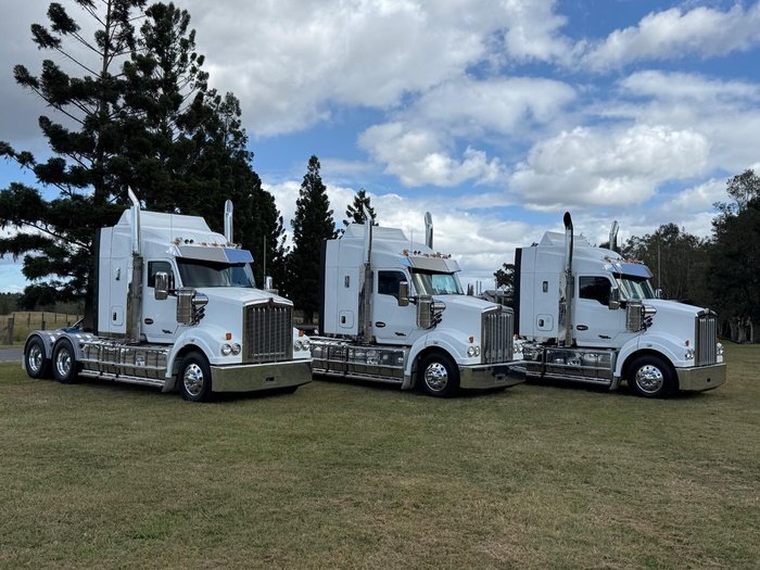 2023 Kenworth T610 SAR White