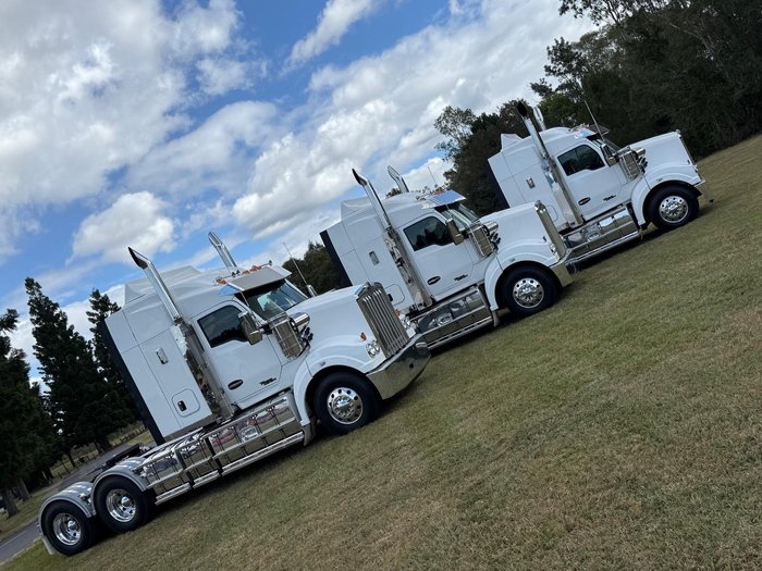 2023 Kenworth T610 SAR White