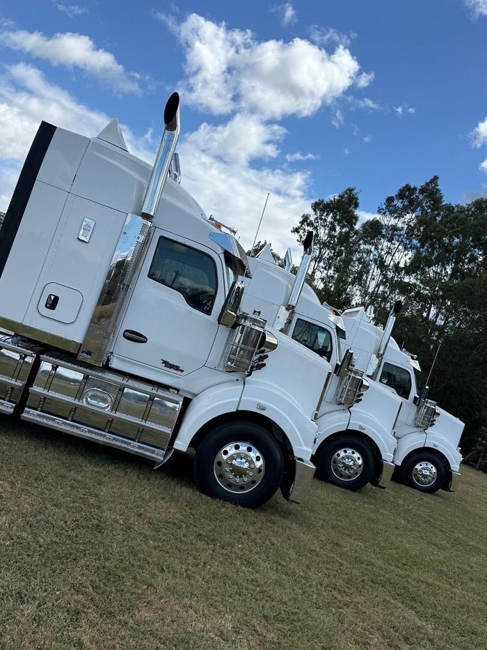 2023 Kenworth T610 SAR White
