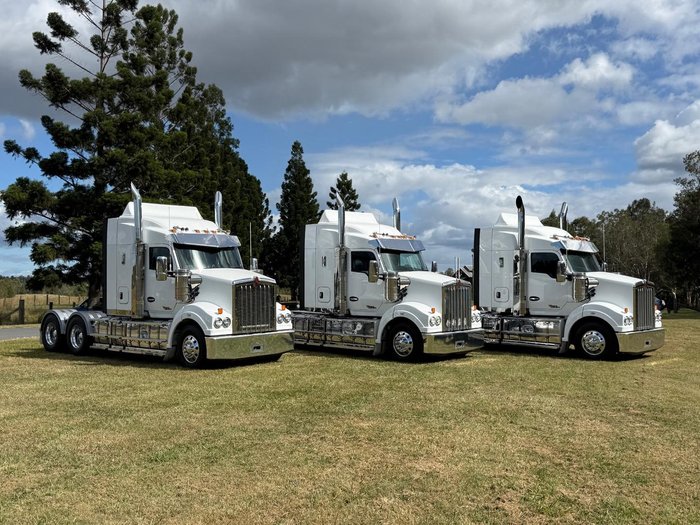 2023 Kenworth T610 SAR White