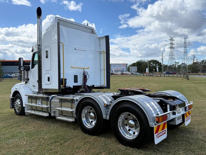 2023 Kenworth T610 SAR White