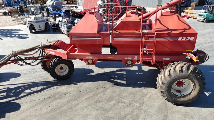Morris 8336 Air Seeder With 3 Bins Used