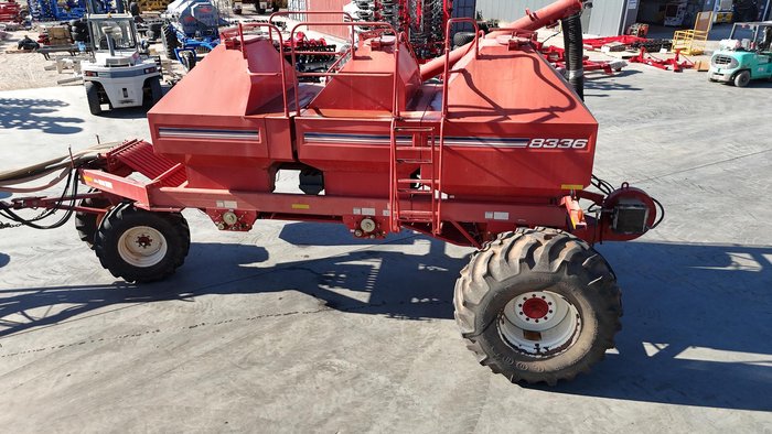 0 Morris 8336 Air Seeder With 3 Bins Used RED