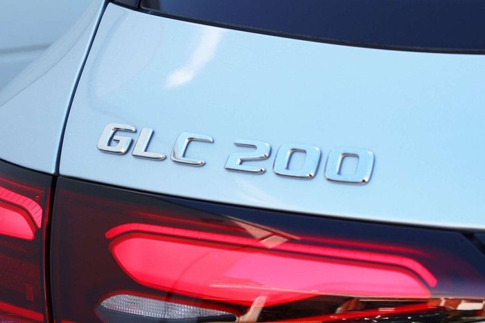 2025 Mercedes-Benz GLC-Class GLC200