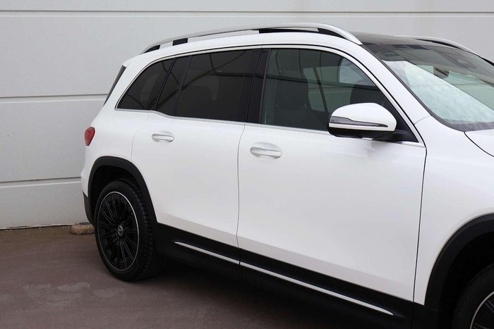 2025 Mercedes-Benz GLB-Class GLB200
