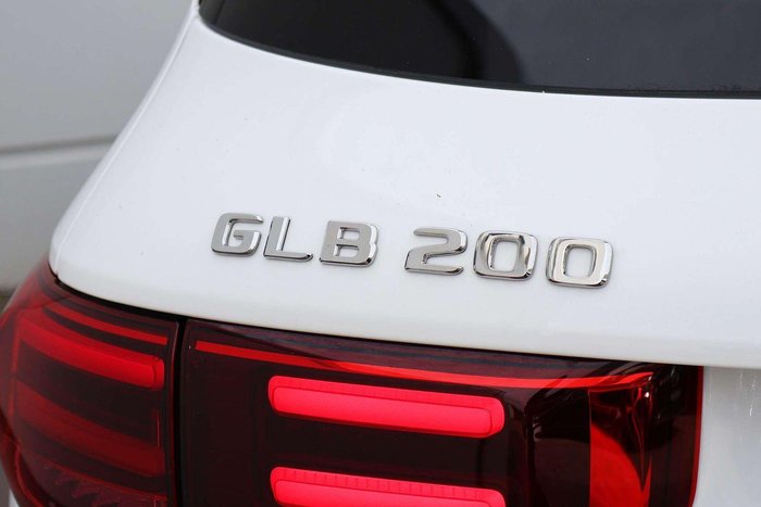 2025 Mercedes-Benz GLB-Class GLB200