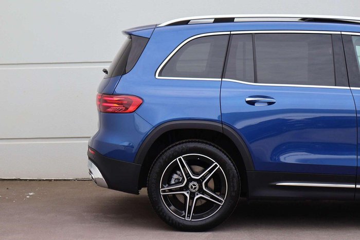 2025 Mercedes-Benz GLB-Class GLB200