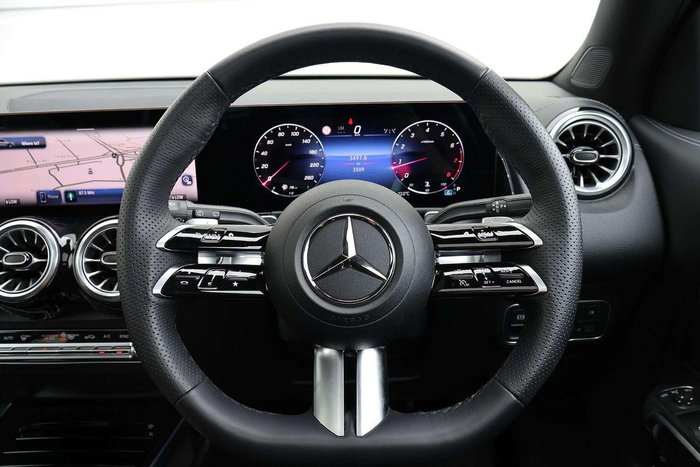 2025 Mercedes-Benz GLB-Class GLB200