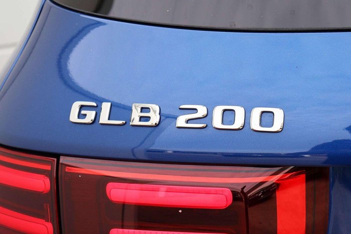 2025 Mercedes-Benz GLB-Class GLB200