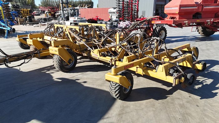 0 SERAFIN ULTISOW 12M DISC SEEDER WITH 48 ROWS USED Yellow