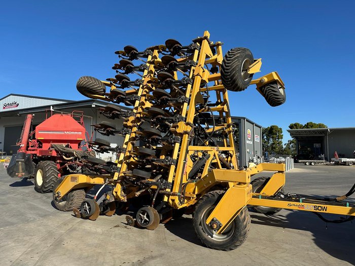 0 USED SERAFIN ULTISOW 12M DISC SEEDER WITH 48 ROWS Yellow