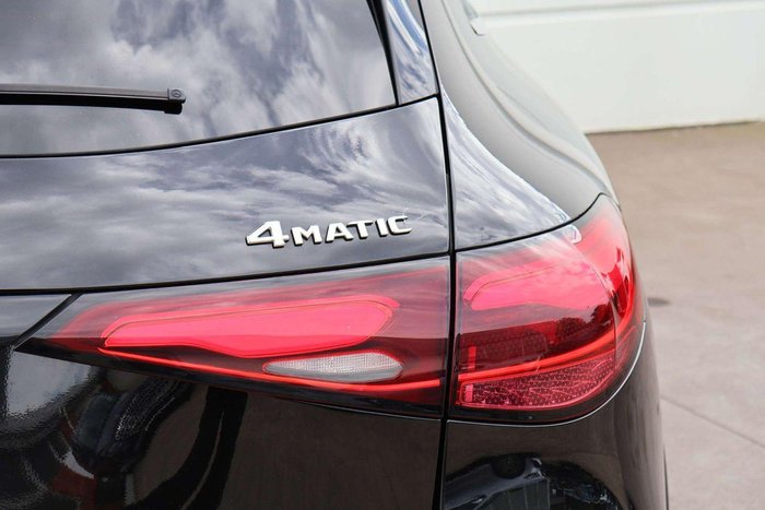 2025 Mercedes-Benz GLC-Class GLC300