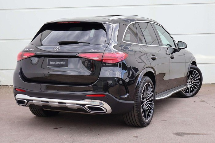 2025 Mercedes-Benz GLC-Class GLC300