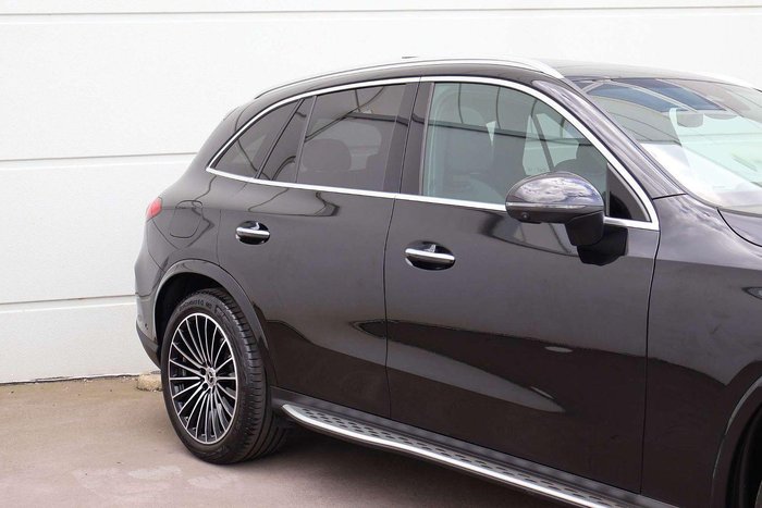 2025 Mercedes-Benz GLC-Class GLC300