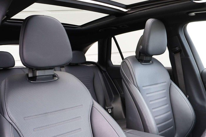 2025 Mercedes-Benz GLC-Class GLC300