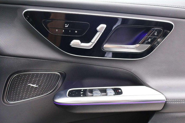 2025 Mercedes-Benz GLC-Class GLC300